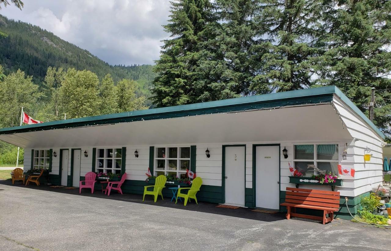 Reno Motel Salmo Exterior photo